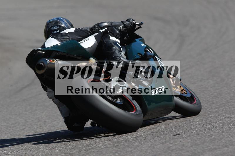 /Archiv-2022/07 16.04.2022 Speer Racing ADR/Gruppe gelb/backside